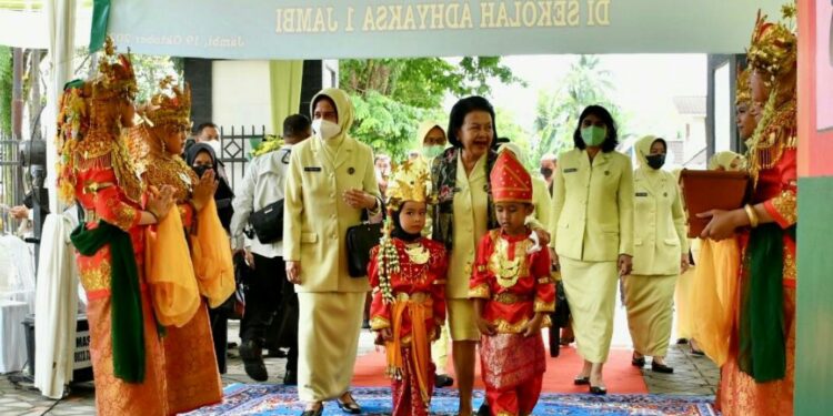 Ketua Umum IAD Pusat Bernostalgia di TK Adhyaksa I Jambi