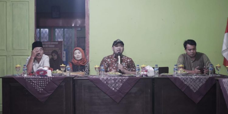 Waka DPRD Pinto Kompak Reses Bersama Cik Marleni di Mandiangin Tuo