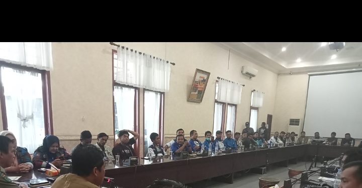 Organisasi Buruh Audiensi Bersama DPRD Provinsi Jambi