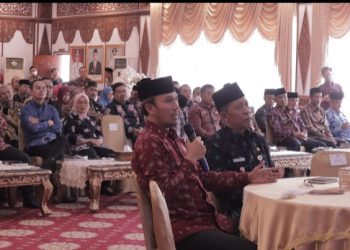 Ketua DPRD Edi Purwanto Minta Kementerian Cermati Upah Honorer