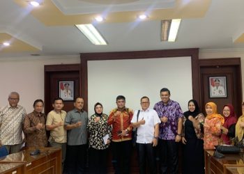Pansus III Stuba ke Bapeda Riau Bahas Evaluasi RPJMD