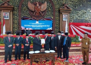 DPRD Provinsi Jambi Gelar Rapat Paripurna Penyerahan LHP Atas LKPD Provinsi Jambi TA 2022