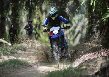 Seru! Riding Experience WR 155 Bersama Konsumen dan Komunitas Trail Jambi Memacu Adrenalin