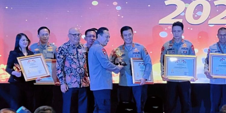 Polda Jambi Meraih Juara I Kompolnas Award 2023 Kategori Polda Kelompok B