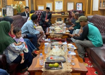 Ketua DPRD Jambi Terima Audiensi Masyarakat Pematang Bedaro Soal Konflik Lahan