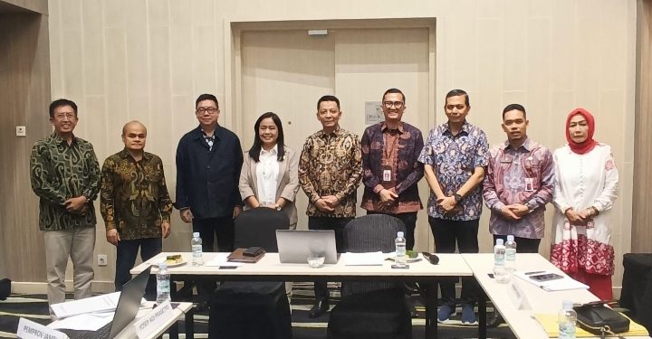 Kadis Kominfo Pimpin Presentasi Uji Publik Monev KIP Tahun 2023
