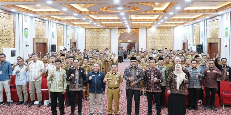 Hadapi Pemilu, Gubernur Minta Camat Harus Netral dan Mampu Jaga Daerah Dengan Baik
