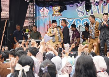Gubernur Al Haris Dorong Kreativitas, Inovasi dan Kreasi Siswa-Siswi SMA