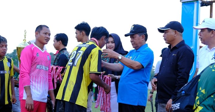 Wagub Sani Tutup Turnamen Sepak Bola Gubernur Cup Tahun 2024