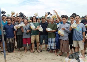 Saipul Anwar Bagikan 1.200 Paket Sembako untuk Korban Banjir di 3 Desa