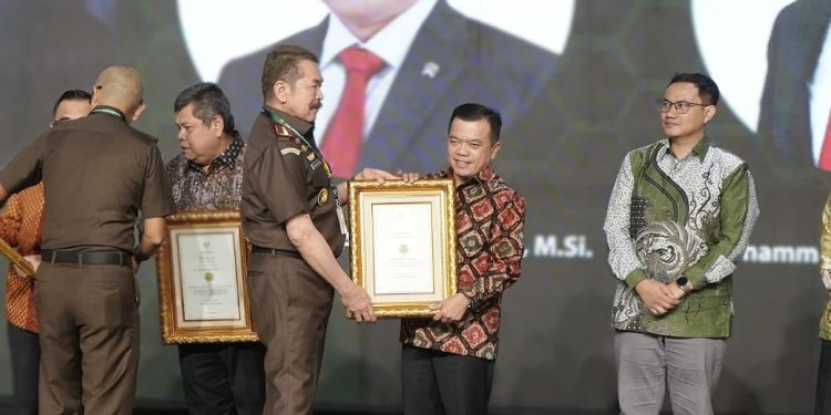 Al Haris Terima Penghargaan R. Soeprapto Award Tahun 2024