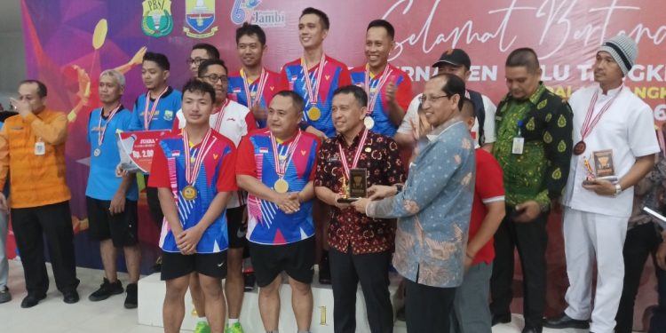 Meriahkan HUT Jambi Ke-67, DPRD Jambi Sukses Gelar Kejuaraan Bulutangkis Antar OPD