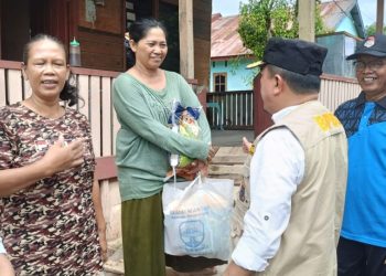 Gubernur Al Haris Beri Bantuan untuk Korban  Banjir di Kasang dan Seberang