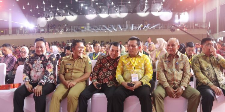 Gubernur Al Haris Hadiri Puncak Hari Pers Nasional 2024
