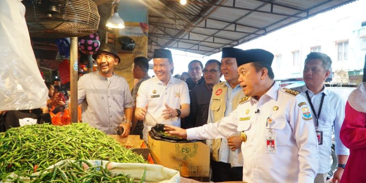 Jelang Ramadhan, Al Haris Sidak Pasar Angso Duo