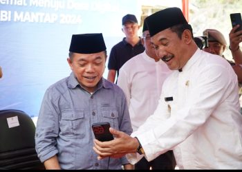 Gubernur Jambi Launching Tower Repeater GSM Program Pemprov di Lokasi Blank Spot