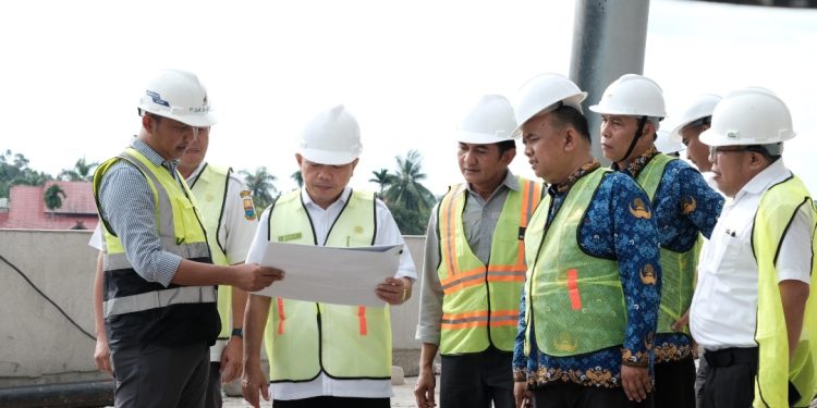 Tinjau Pembangunan Islamic Center dan Stadion, Gubernur Al Haris Puas dan Optimis Selesai Tepat Waktu