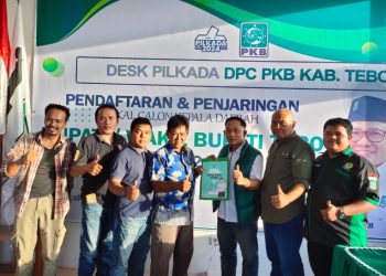 Diwakili Tim, Agus Ambil Formulir Penjaringan Cakada Tebo Lewat PKB