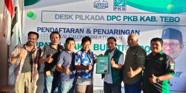 Diwakili Tim, Agus Ambil Formulir Penjaringan Cakada Tebo Lewat PKB