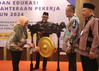 Dialog dan Edukasi Kemenaker RI, Sekda Sudirman: Program Dumisake Bantu Pekerja Tingkatkan Kesejahteraan