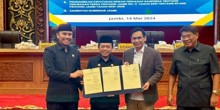 Ranperda Perubahan Perda RPJMD Provinsi Jambi Disahkan Jadi Peraturan Daerah