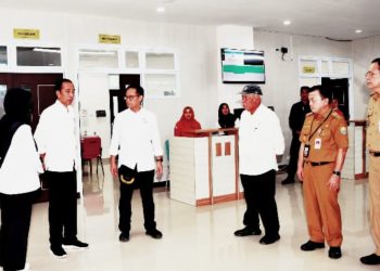 Pj Bupati Tebo Varial Dampingi Presiden Tinjau Fasilitas RSUD STS