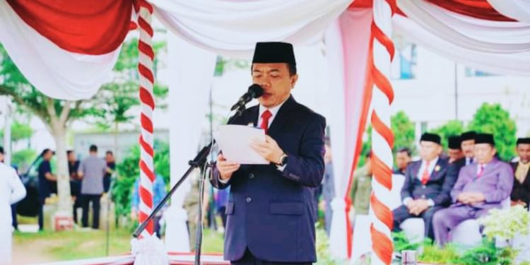 Pj Bupati Tebo Hadiri Upacara Hardiknas dan Hari Otoda Ke XXVIII