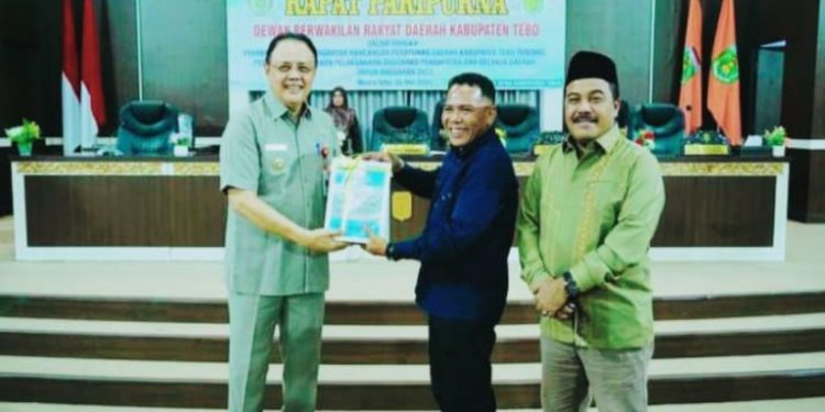 DPRD Tebo Gelar Rapat Paripurna Penyampaian Nota Pengantar Ranperda LPJ APBD Tahun 2023