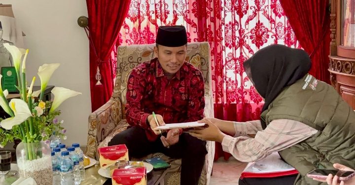 Pantarlih Lakukan Coklit di Kediaman Rumah Ketua DPRD Jambi