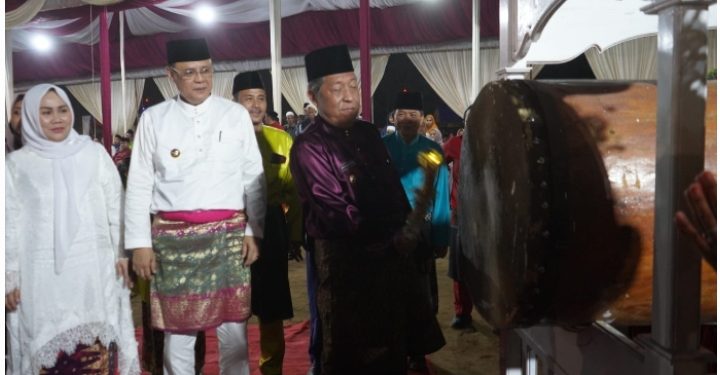 Pj Bupati Tebo Dampingi Wagub Buka MTQ Tingkat Kabupaten Tebo di Mengupeh