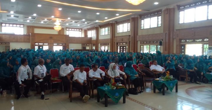 Sekda Buka Bimtek 10 Program PKK