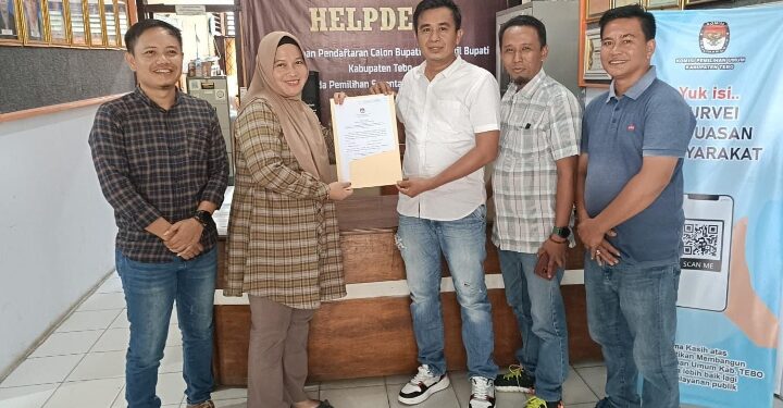 Dokumen Administrasi Pencalonan Bapaslon Agus-Nazar Dinyatakan Lengkap