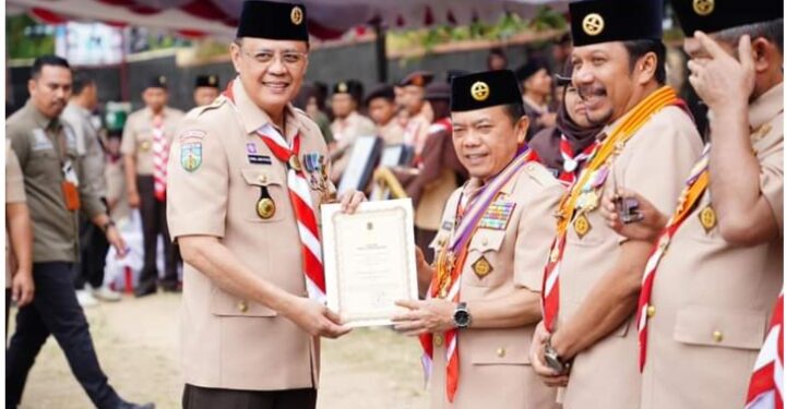 Pj Bupati Tebo Terima Penghargaan Darmabakti dari Gubernur Jambi
