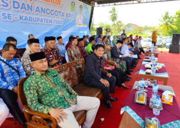 Anggota DPRD Jambi Al Mashuri dan Supeno Hadiri Pengukuhan Kades dan BPD se-Kabupaten Tebo