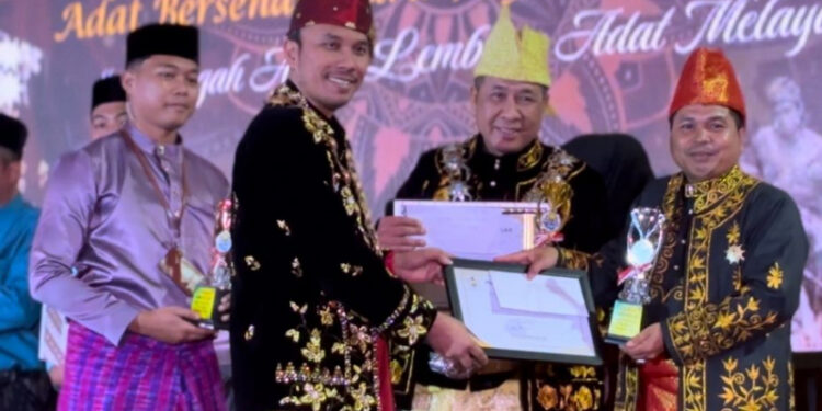Ketua DPRD Jambi Hadiri Puncak Hari Adat Melayu Jambi