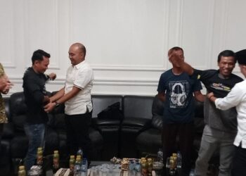 Pentolan Aspan di Sumay Boyong Tim Bentukan, Alihkan Dukungan ke Agus-Nazar