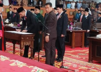 Pimpinan DPRD Provinsi Jambi Periode 2024-2029 Resmi Dilantik