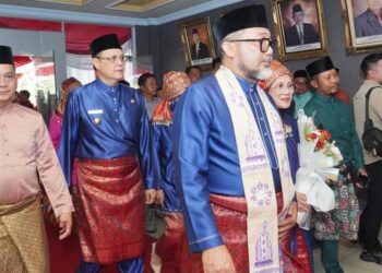 Pj Bupati Tebo Dampingi Sekda Hadiri Rapat Paripurna HUT Tebo