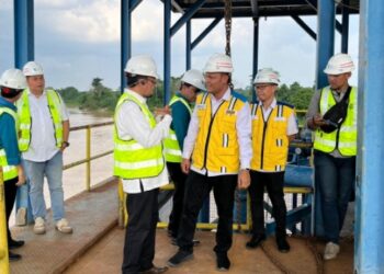 Anggota DPRD Jambi Tinjau Intake Aurduri yang Longsor