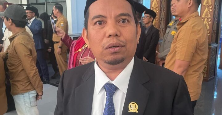 Dewan Minta Jalan Rusak Padang Lamo Diperbaiki