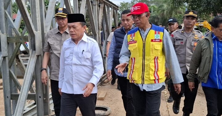 Gubernur Al Haris Tinjau Jalan Amblas Bungo-Sumbar