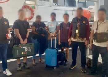 Pelanggaran Izin Tinggal, Imigrasi Batam Deportasi Sembilan WNA
