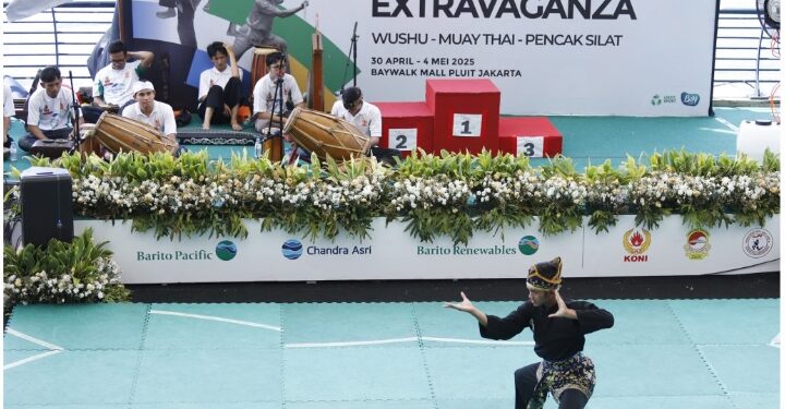 Pencak Silat Tutup JMAE 2025