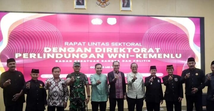 Perkuat Kerukunan WNI, Kemenlu- Bakesbangpol Madiun Gelar Rapat