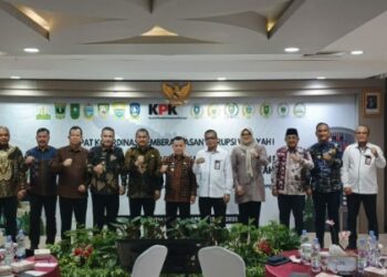 Pimpinan DPRD Provinsi Jambi bersama Gubernur Datangi Gedung KPK