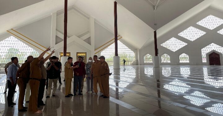 Komisi III DPRD Tinjau Islamic Center