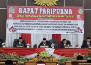 Ketua DPRD Tebo Pimpin Rapurna Mendengarkan Pidato Presiden RI