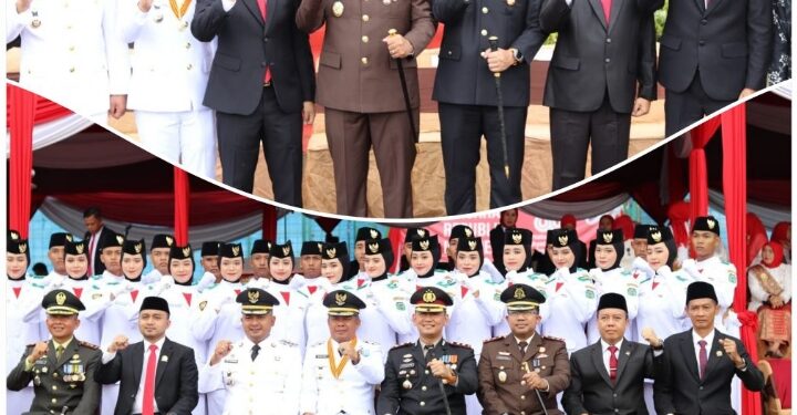 Ketua dan Wakil Ketua DPRD Tebo Upacara HUT RI di Stadion Sri Maharaja Batu