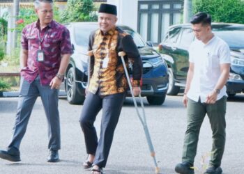Meski Masih Cidera, Wabup Tebo Nazar Effendi Tetap Ngantor Demi Menjalankan Roda Pemerintahan