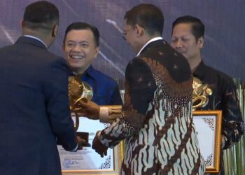 Gubernur Al Haris Terima Penghargaan “Pemerintah Daerah Terbaik” dari Kementerian Kebudayaan